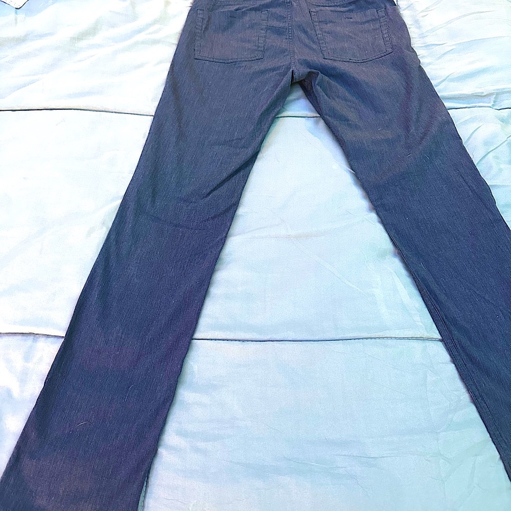 Kenneth Cole pants. Blk/Gray size 30w 32inseam. Pictures provided for guide